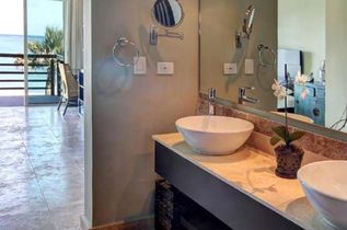 Punta Palmera Bathroom